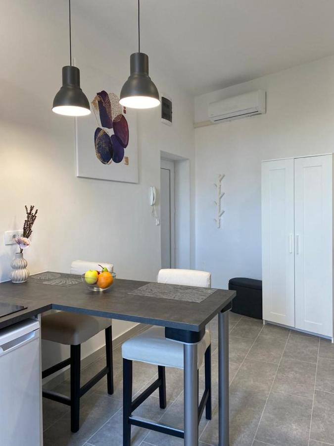 City Vibes Apartment Pula Bagian luar foto