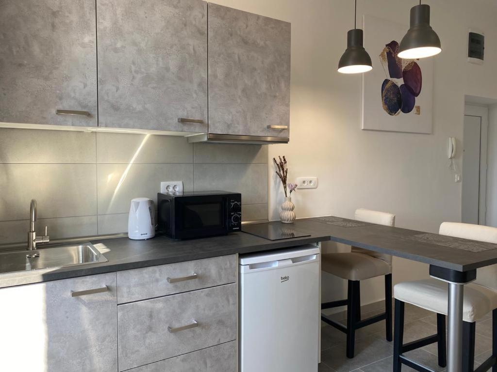 City Vibes Apartment Pula Bagian luar foto